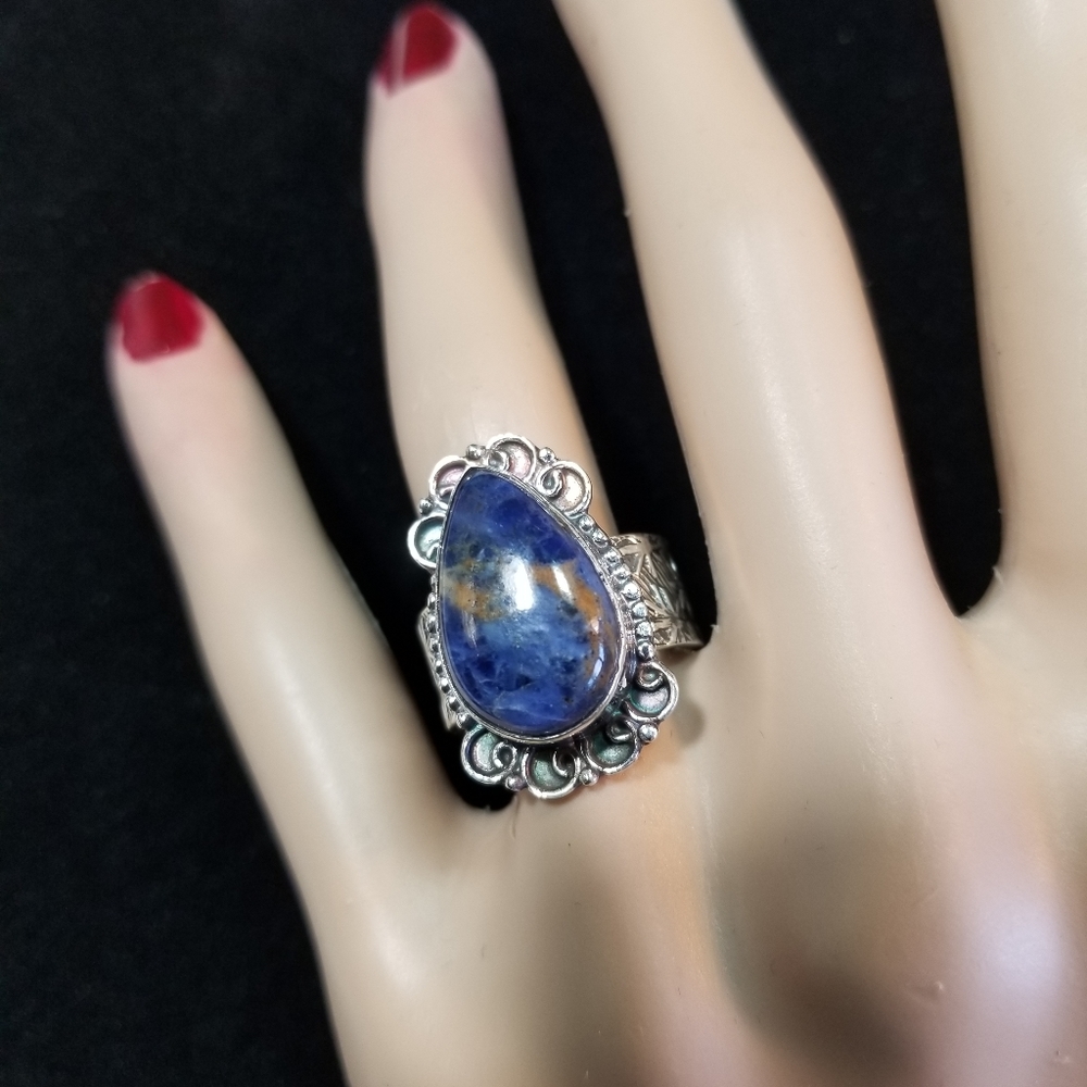 FABULOUS RING NWOT - Picture 2 of 8